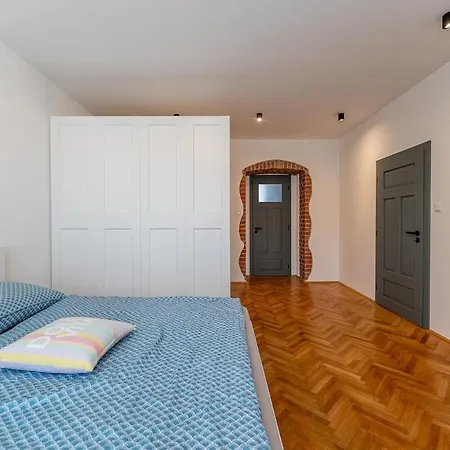 Slovenskej Jednoty, Apartment
